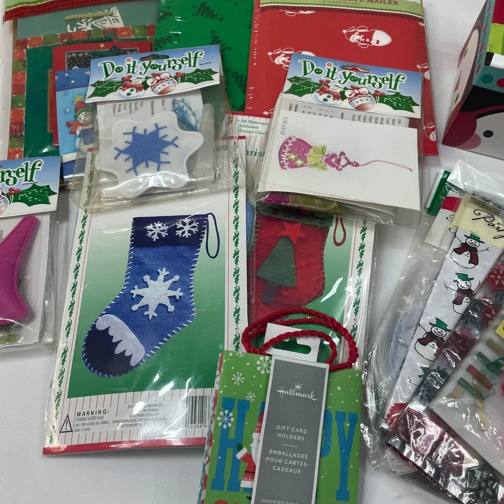 Christmas Craft Kit Bundle Holiday DIY Gift Bag Treat Sacks Stocking Card Holder